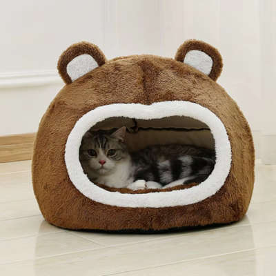 Niche-pour-chat-avec-chat-dedans-gauche-vue-faces