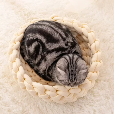 Panier-pour-chat-Tricat_-chat-tobby
